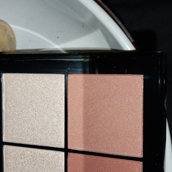 🆕️Doucce Posh Powder Palette Highlighting - Picture 6 of 8